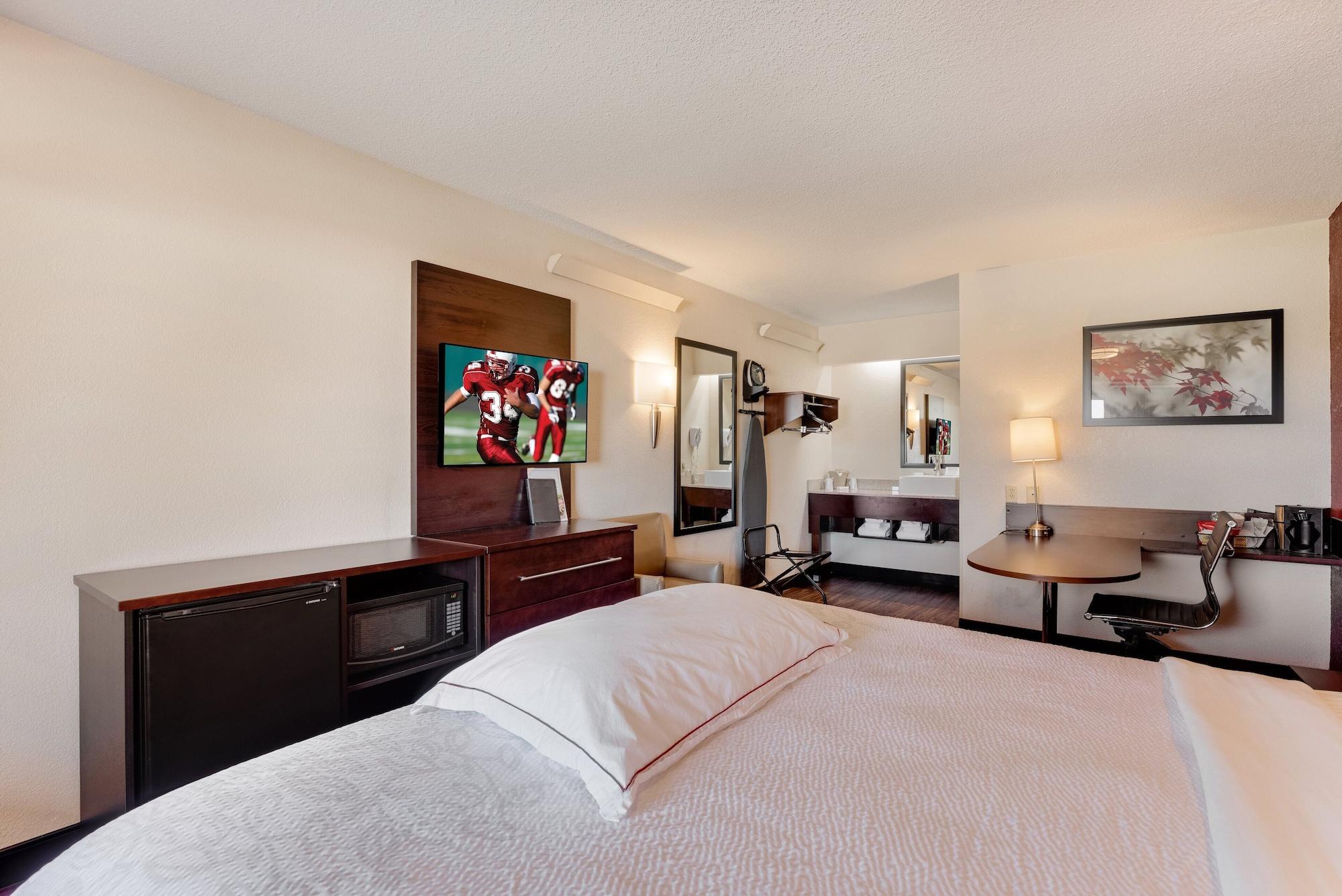 Super 8 By Wyndham Deerfield - Northbrook Exterior foto